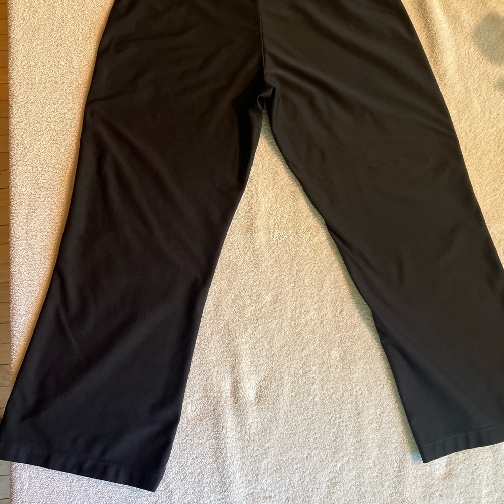 Nike Black Cropped Leggings